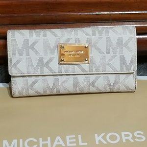 Michael Kors tri fold wallet